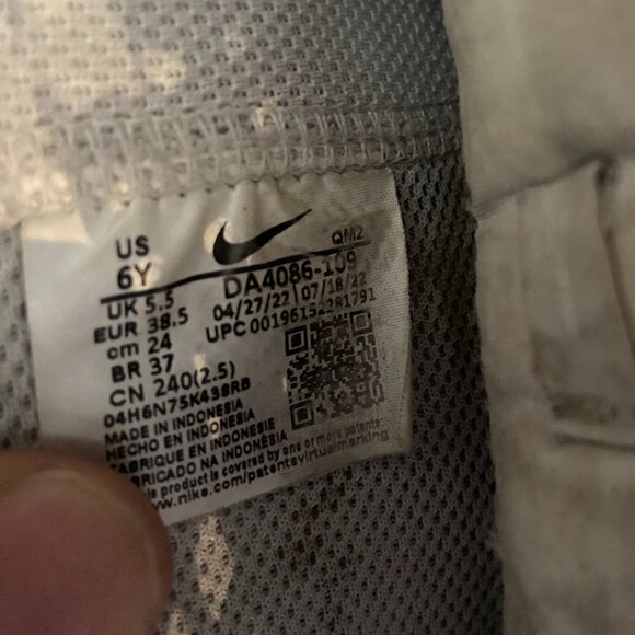 Nike Blazer Mid '77 GS 'White Black Volt' - Size 6Y - Picture 9 of 11